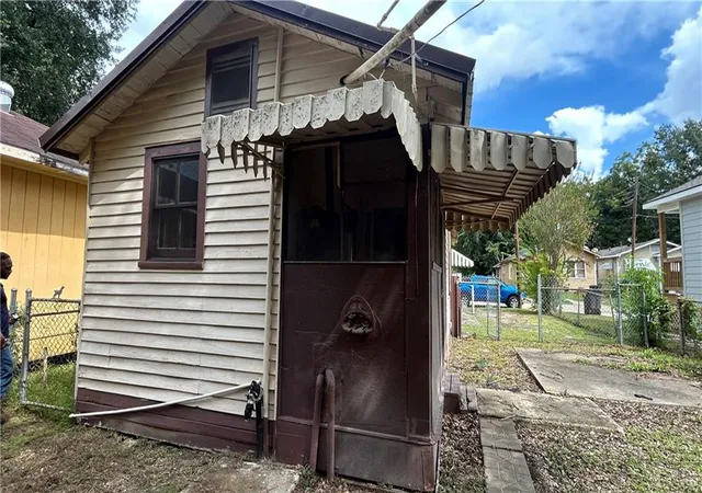 Photo 3 of Single family home for sale at 3012 Newton St, Baton Rouge, LA 70802 | MLS# 2575316 | Listing updated on 2026-09-02
