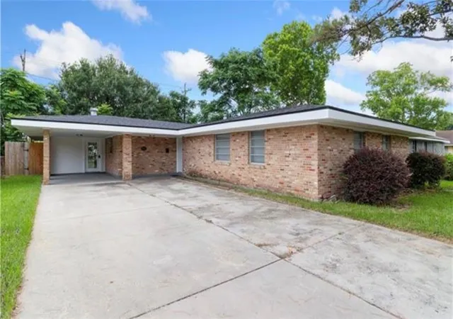 Photo 1 of Single family home for sale at 3345 Somerset Dr, New Orleans, LA 70131 | MLS# 2575331 | Listing updated on 2026-09-23