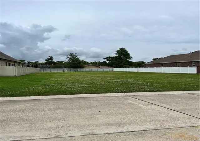 Photo 2 of Sale Pending at 3104 Rue Marcelle Dr, Meraux, LA 70075 | MLS# 2575348 | Listing updated on 2026-10-06