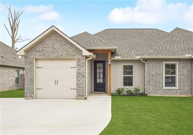 Photo 1 of Townhouse for sale at 12464 Morgan Crk Ln #A, Hammond, LA 70403 | MLS# 2575216 | Listing updated on 2026-09-02