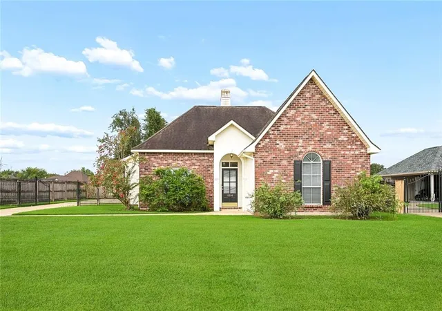 Photo 2 of Single family home for sale at 12246 Dove Holw Dr, Denham Springs, LA 70726 | MLS# 2574226 | Listing updated on 2026-09-04