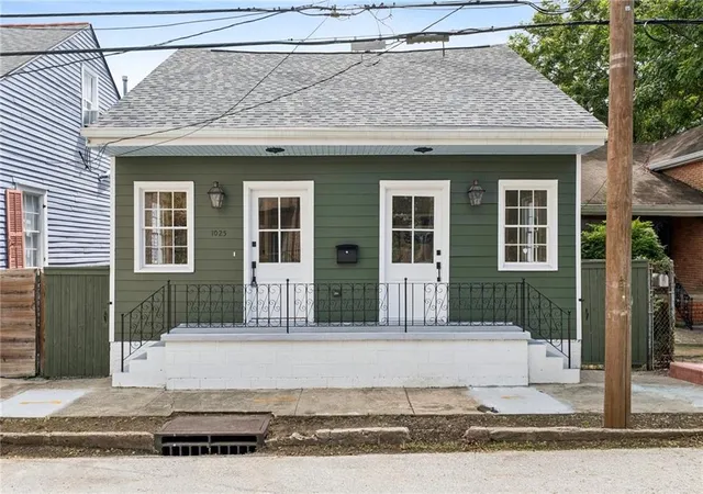 Photo 2 of Single family home for sale at 1025 Congress St, New Orleans, LA 70117 | MLS# 2573440 | Listing updated on 2026-10-06