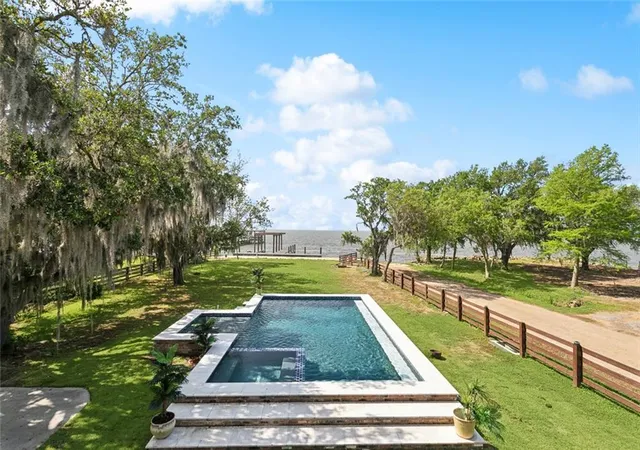 Photo 4 of Single family home for sale at 115 Holly St, Mandeville, LA 70448 | MLS# 2573696 | Listing updated on 2026-09-02