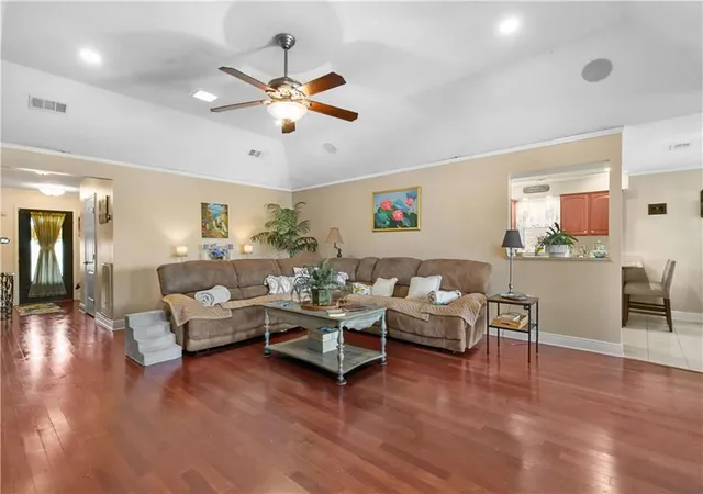 Photo 3 of Single family home for sale at 117 Columbia Pl, Slidell, LA 70458 | MLS# 2575426 | Listing updated on 2026-09-19