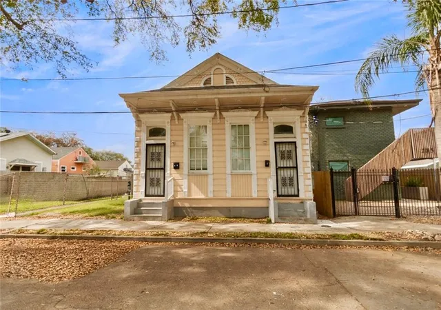 Photo 1 of Multi family home for sale at 2117 19 Danneel St, New Orleans, LA 70113 | MLS# 2575470 | Listing updated on 2026-09-15