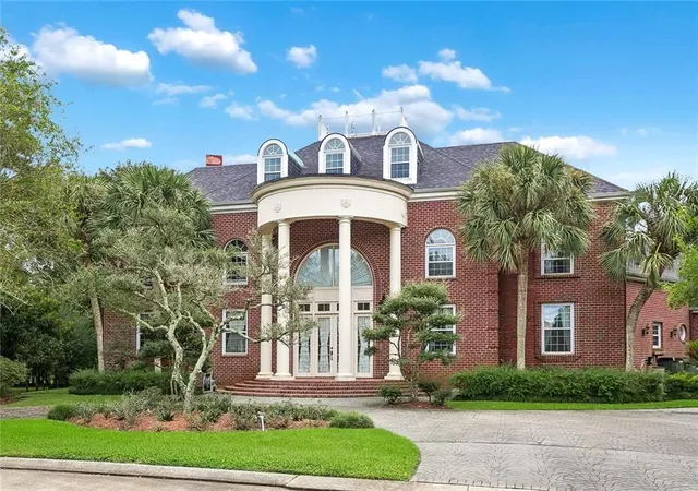 Photo 2 of Mansion for sale at 31 English Turn Dr, New Orleans, LA 70131 | MLS# 2574929 | Listing updated on 2026-10-05