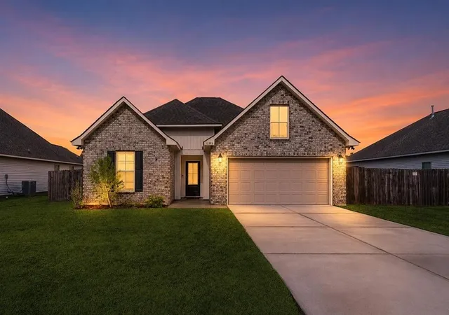 Photo 2 of Single family home for sale at 15593 Grassy Ln, Covington, LA 70435 | MLS# 2574109 | Listing updated on 2026-09-14