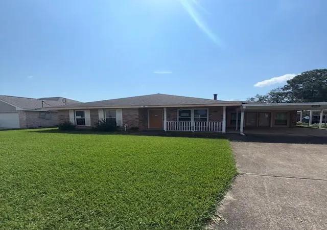 Photo 1 of Single family home for sale at 96 River Point Dr, Destrehan, LA 70047 | MLS# 2575149 | Listing updated on 2026-09-11