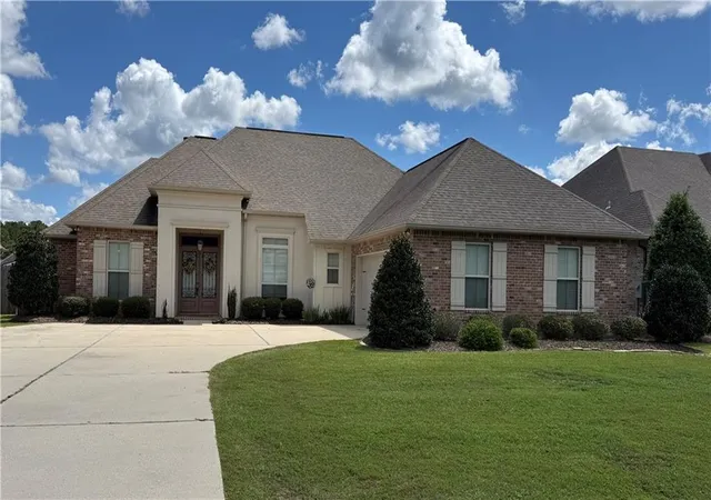 Photo 1 of Single family home for sale at 1513 Periwinkle Ct, Madisonville, LA 70447 | MLS# 2574641 | Listing updated on 2026-09-09