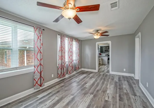 Photo 3 of Single family home for sale at 603 Central Ave, Westwego, LA 70094 | MLS# 2575464 | Listing updated on 2026-09-10