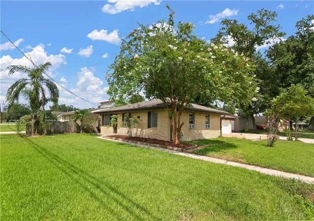 Photo 2 of Single family home for sale at 227 Barton Ave, Luling, LA 70070 | MLS# 2574836 | Listing updated on 2026-09-04