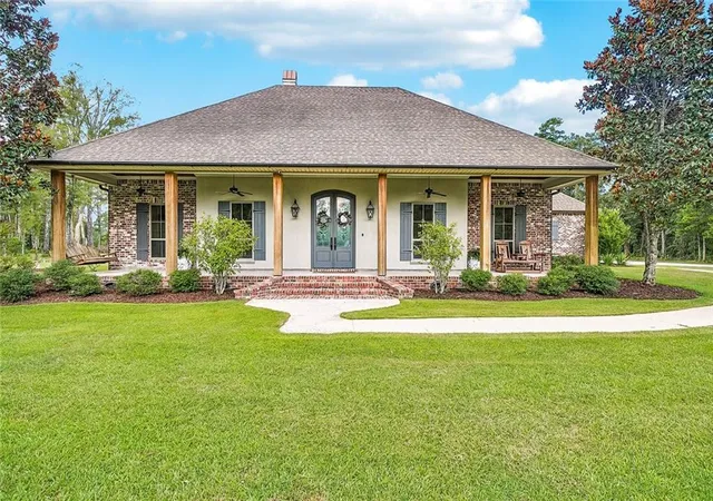 Photo 2 of Single family home for sale at 17880 Rolling Oaks Ave, Greenwell Springs, LA 70739 | MLS# 2569377 | Listing updated on 2026-09-04