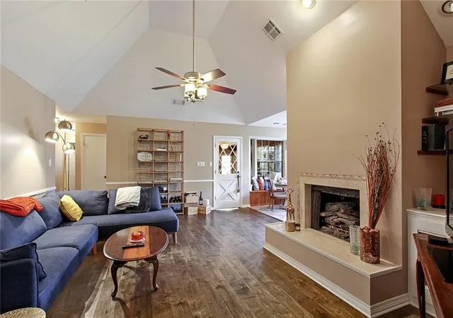 Photo 2 of Sale Pending at 1517 Apple St, Metairie, LA 70001 | MLS# 2575614 | Listing updated on 2026-10-02