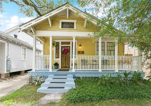 Photo 1 of Single family home for sale at 2835 Palmer Ave, New Orleans, LA 70118 | MLS# 2575619 | Listing updated on 2026-09-22