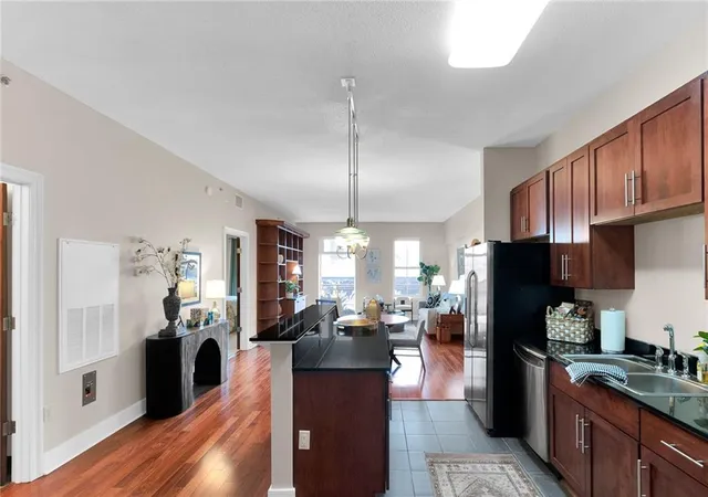 Photo 3 of Sale Pending at 450 John Churchill Chase St #304, New Orleans, LA 70130 | MLS# 2575541 | Listing updated on 2026-10-07