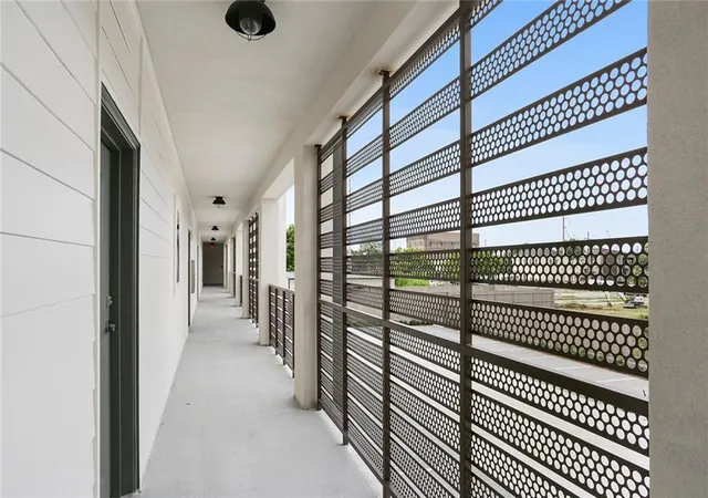 Photo 3 of Condo for sale at 2100 Saint Thomas St #303, New Orleans, LA 70130 | MLS# 2574739 | Listing updated on 2026-09-26