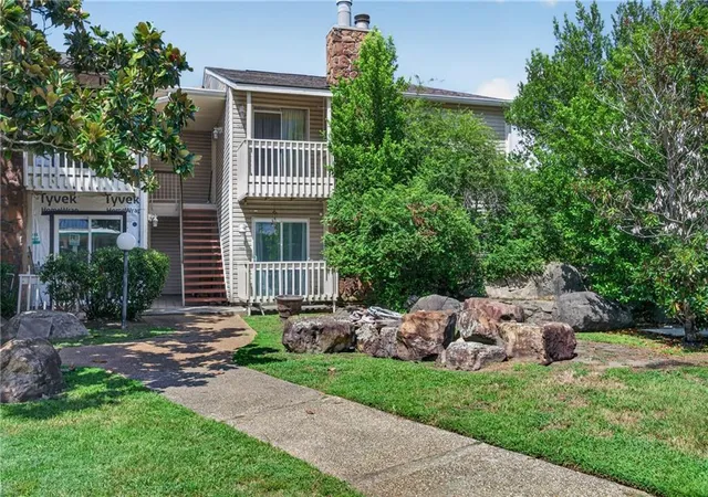 Photo 1 of Condo for sale at 736 Village Rd #A, Kenner, LA 70065 | MLS# 2575583 | Listing updated on 2026-09-19