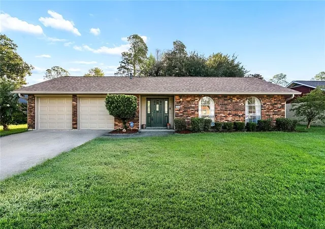Photo 1 of Single family home for sale at 1040 Rue Latour, Slidell, LA 70458 | MLS# 2574942 | Listing updated on 2026-09-21