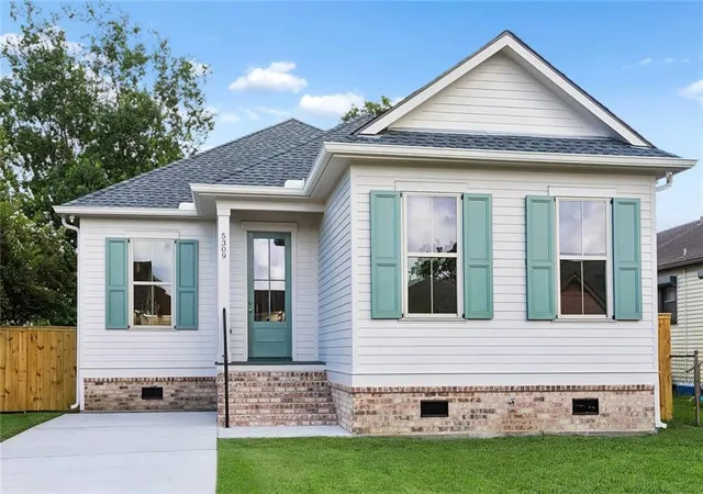Photo 1 of Single family home for sale at 5309 Mandeville St, New Orleans, LA 70122 | MLS# 2575572 | Listing updated on 2026-10-03
