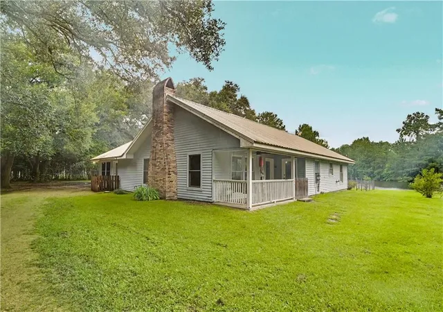 Photo 1 of Sale Pending at 75235 Fussell Rd, Covington, LA 70435 | MLS# 2569674 | Listing updated on 2026-09-13