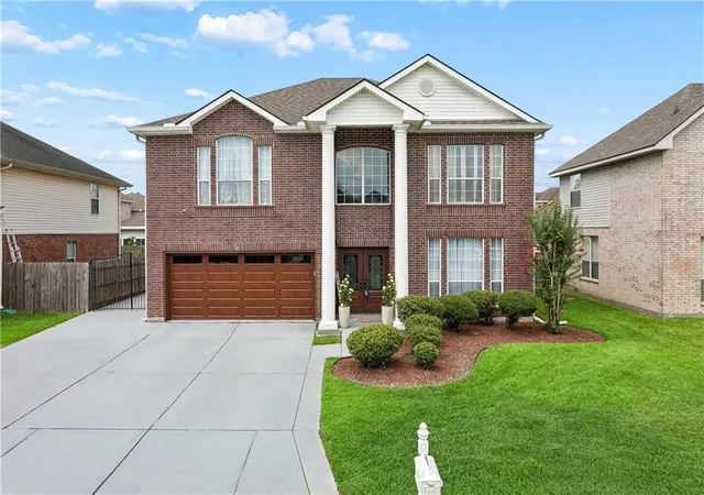 Photo 2 of Sale Pending at 1013 Revere Ln, Gretna, LA 70056 | MLS# 2575168 | Listing updated on 2026-10-04