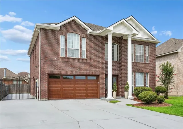 Photo 3 of Sale Pending at 1013 Revere Ln, Gretna, LA 70056 | MLS# 2575168 | Listing updated on 2026-10-04