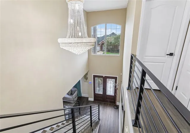 Photo 3 of Sale Pending at 1013 Revere Ln, Gretna, LA 70056 | MLS# 2575168 | Listing updated on 2026-10-04