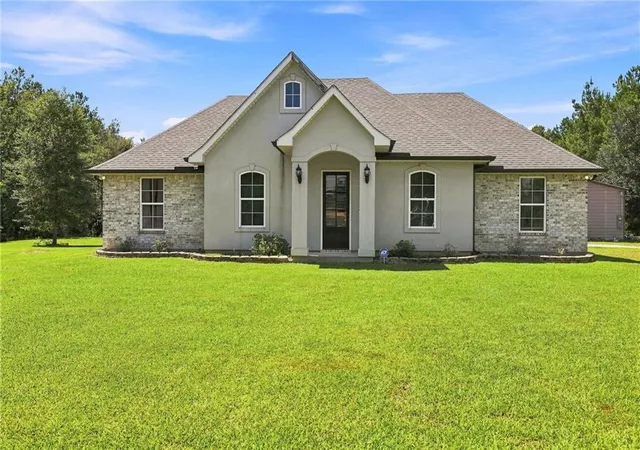 Photo 2 of Single family home for sale at 49047 Woodhaven Rd, Tickfaw, LA 70466 | MLS# 2575209 | Listing updated on 2026-09-05