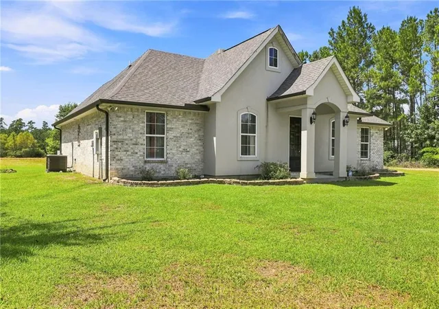 Photo 3 of Single family home for sale at 49047 Woodhaven Rd, Tickfaw, LA 70466 | MLS# 2575209 | Listing updated on 2026-09-05