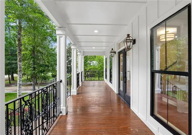 Photo 2 of Single family home for sale at 925 Old Landing Rd, Covington, LA 70433 | MLS# 2575190 | Listing updated on 2026-09-15