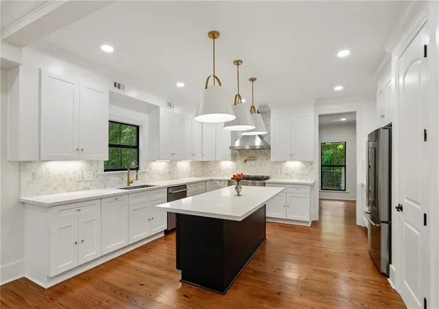 Photo 3 of Single family home for sale at 925 Old Landing Rd, Covington, LA 70433 | MLS# 2575190 | Listing updated on 2026-09-15