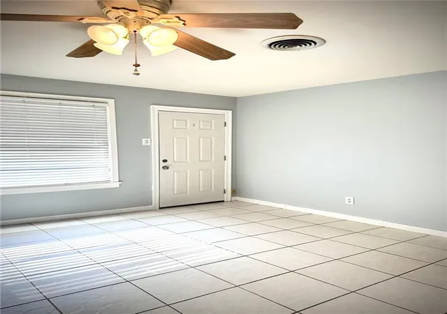 Photo 3 of Single family home for sale at 2228 Kentucky Ave, Kenner, LA 70062 | MLS# 2575757 | Listing updated on 2026-10-06