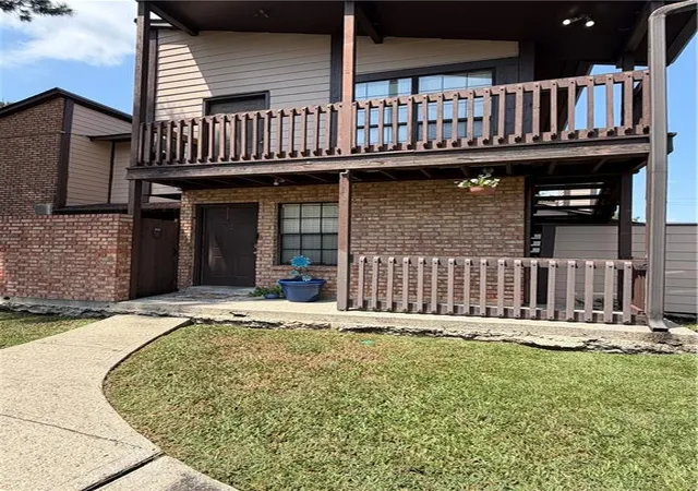Photo 1 of Condo for sale at 742 Fairfax Dr #106, Gretna, LA 70056 | MLS# 2575770 | Listing updated on 2026-09-18