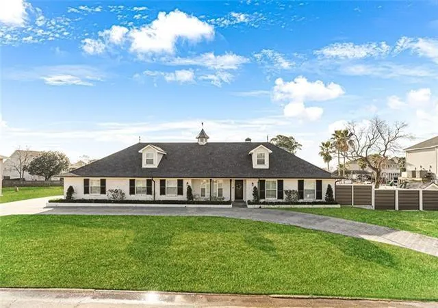 Photo 3 of Single family home for sale at 527 Legendre Dr, Slidell, LA 70460 | MLS# 2575795 | Listing updated on 2026-09-04