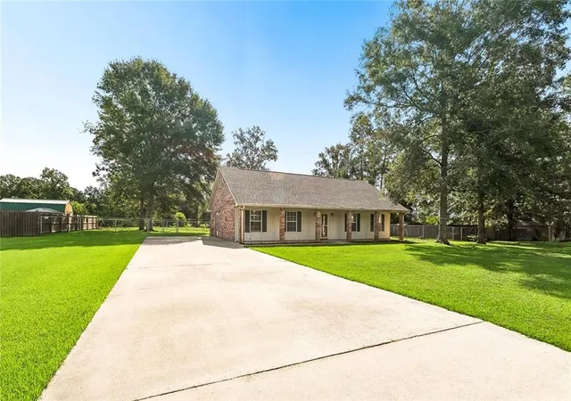 Photo 2 of Single family home for sale at 53442 Rock Ridge Dr, Loranger, LA 70446 | MLS# 2575070 | Listing updated on 2026-09-19