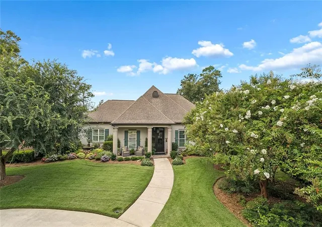Photo 2 of Single family home for sale at 600 Northwoods Dr, Abita Springs, LA 70420 | MLS# 2575036 | Listing updated on 2026-09-04