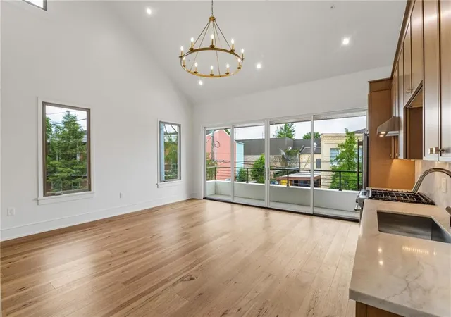 Photo 3 of Condo for sale at 1827 Sophie Wright Pl #1827, New Orleans, LA 70130 | MLS# 2575784 | Listing updated on 2026-09-12