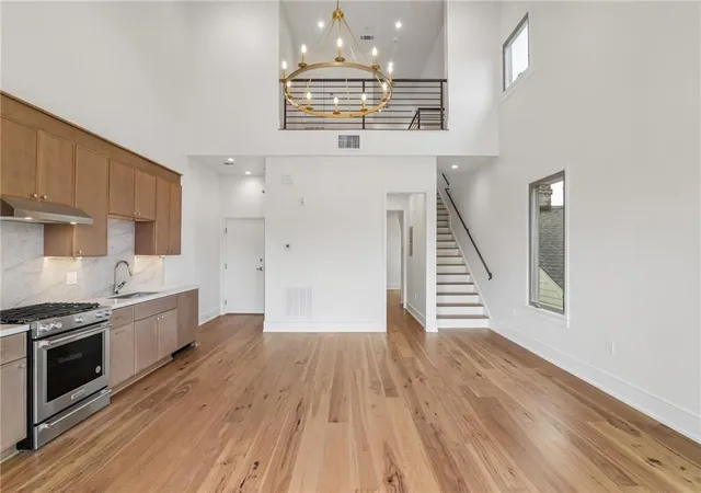 Photo 3 of Condo for sale at 1827 Sophie Wright Pl #1827, New Orleans, LA 70130 | MLS# 2575784 | Listing updated on 2026-09-12