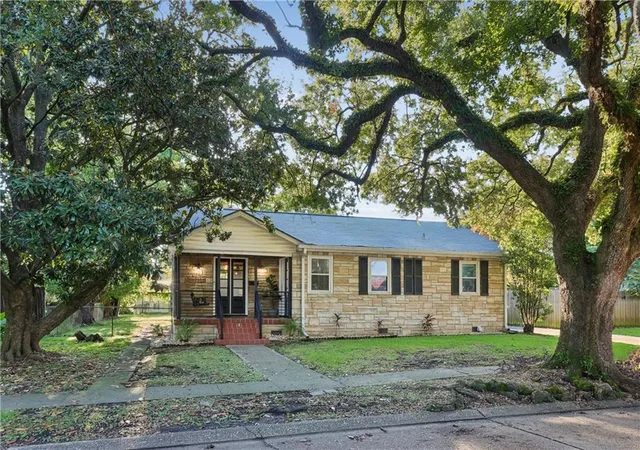 Photo 1 of Single family home for sale at 3 Marilyn Ave, Jefferson, LA 70121 | MLS# 2575360 | Listing updated on 2026-10-04