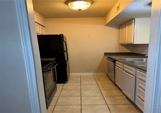 Photo 3 of Condo for sale at 2511 Metairie Lawn Dr #214, Metairie, LA 70002 | MLS# 2575848 | Listing updated on 2026-10-01