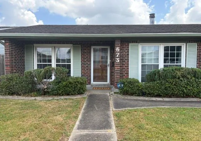 Photo 2 of Single family home for sale at 673 Oakwood Dr, Terrytown, LA 70056 | MLS# 2575861 | Listing updated on 2026-09-19