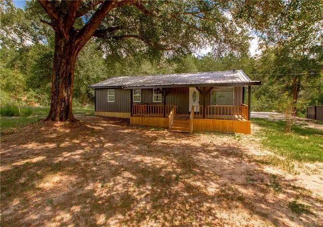 Photo 1 of Single family home for sale at 32212 Tom Warner Rd, Franklinton, LA 70438 | MLS# 2574757 | Listing updated on 2026-09-22