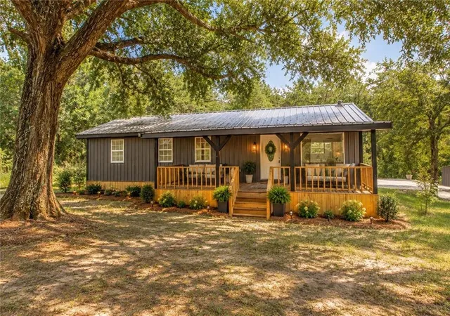 Photo 2 of Single family home for sale at 32212 Tom Warner Rd, Franklinton, LA 70438 | MLS# 2574757 | Listing updated on 2026-09-22