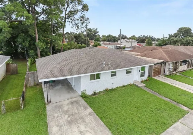 Photo 2 of Single family home for sale at 564 Deerfield Rd, Gretna, LA 70056 | MLS# 2575896 | Listing updated on 2026-09-19