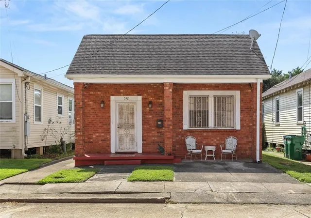 Photo 1 of Single family home for sale at 532 8th Street, Gretna, LA 70053 | MLS# 2575702 | Listing updated on 2026-10-06