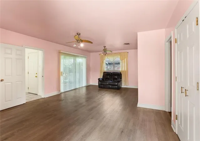 Photo 2 of Single family home for sale at 1812 Airline Park Blvd, Metairie, LA 70003 | MLS# 2575703 | Listing updated on 2026-09-21
