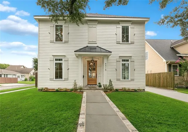 Photo 1 of Sale Pending at 6415 Bellaire Dr, New Orleans, LA 70124 | MLS# 2575361 | Listing updated on 2026-09-26