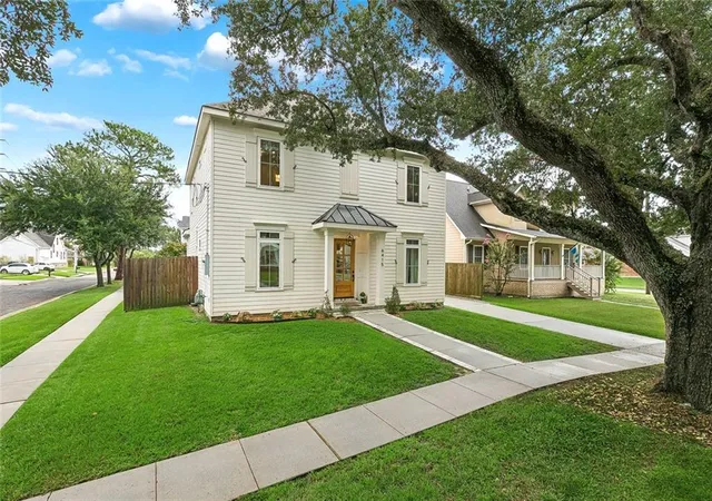 Photo 2 of Sale Pending at 6415 Bellaire Dr, New Orleans, LA 70124 | MLS# 2575361 | Listing updated on 2026-09-26
