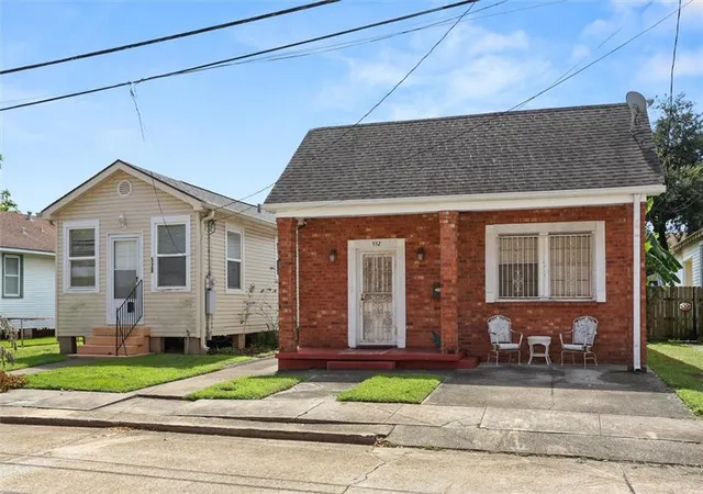 Photo 1 of Single family home for sale at 528 532 8th Street, Gretna, LA 70053 | MLS# 2575911 | Listing updated on 2026-10-06