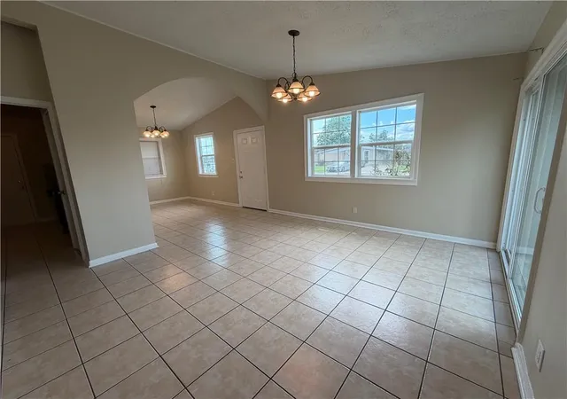 Photo 2 of Single family home for sale at 515 Diplomat St, Gretna, LA 70056 | MLS# 2574985 | Listing updated on 2026-09-23